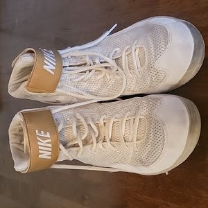 Used Nike Inflict size 12 white and gold 2001